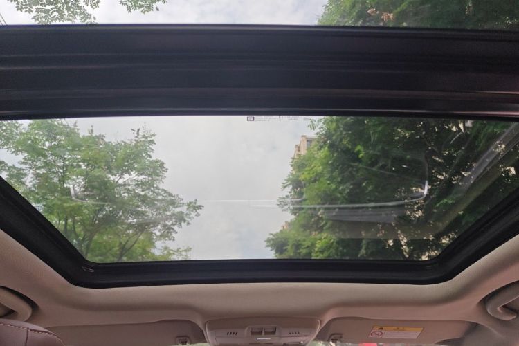 Used Buick Envision 2015 20T Two-Wheel-Drive Elite Model Headliner