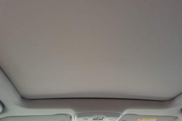 Used Buick Envision 2015 20T Two-Wheel-Drive Elite Model Headliner