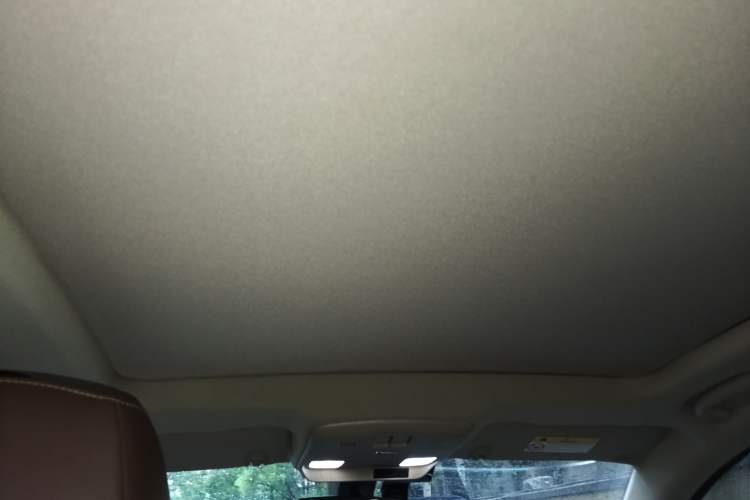 Used Buick Envision 2015 20T Two-Wheel-Drive Elite Model Headliner