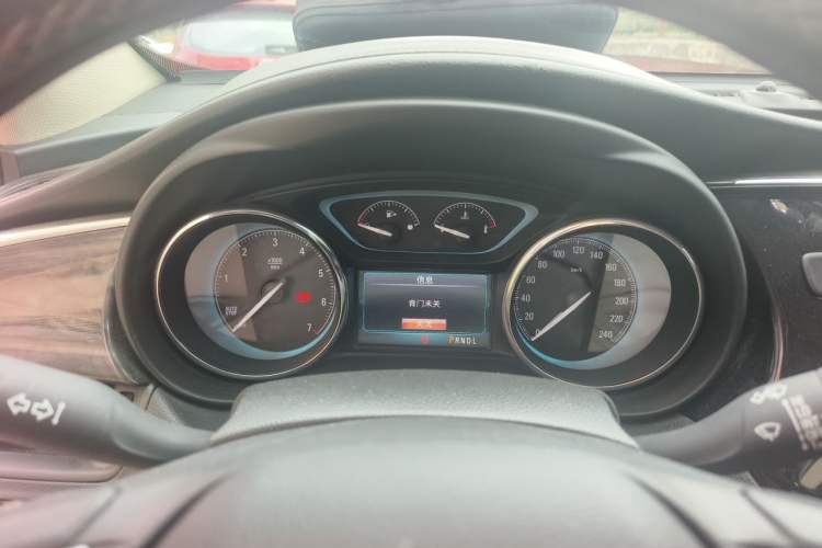 Used Buick Envision 2015 20T Two-Wheel-Drive Elite Model Instrument Cluster