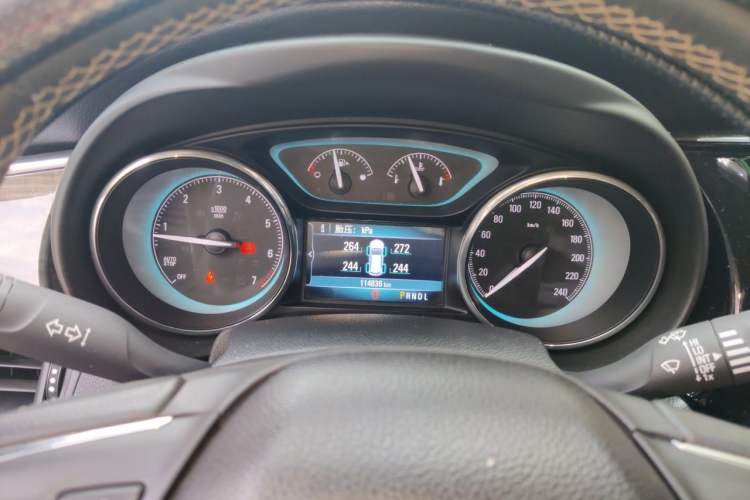 Used Buick Envision 2015 20T Two-Wheel-Drive Elite Model Instrument Cluster