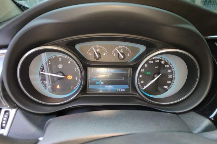 Used Buick Envision 2015 20T Two-Wheel-Drive Elite Model Instrument Cluster