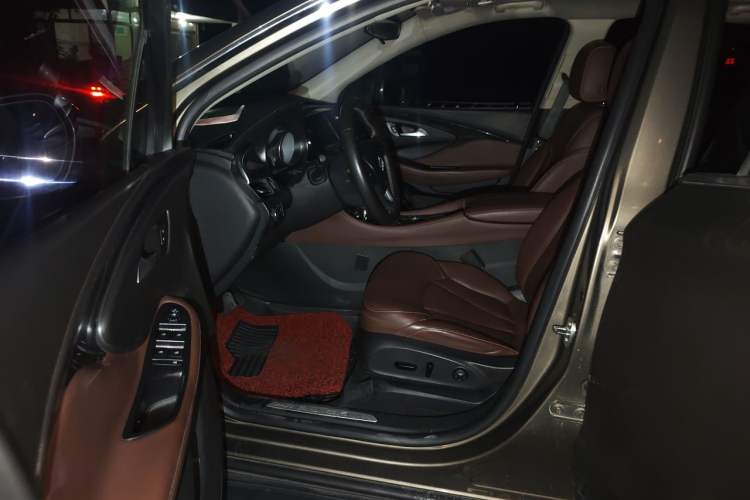 Used Buick Envision 2015 20T Two-Wheel-Drive Elite Model Left Front Seat