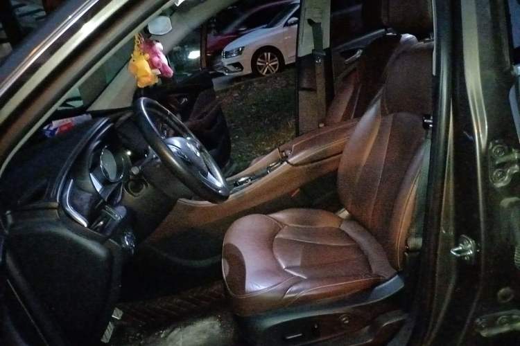 Used Buick Envision 2015 20T Two-Wheel-Drive Elite Model Left Front Seat