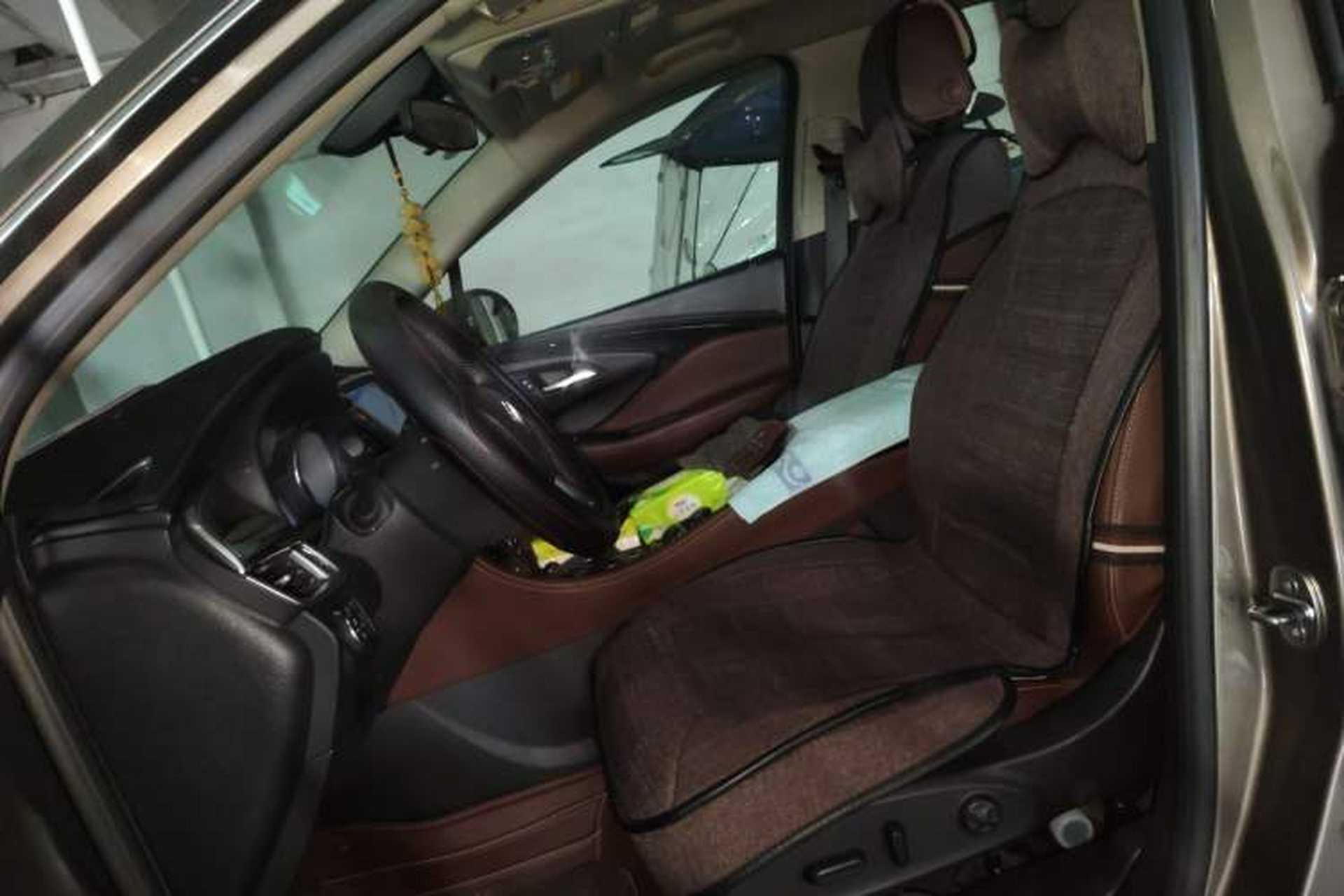 Used Buick Envision 2015 20T Two-Wheel-Drive Elite Model Left Front Seat