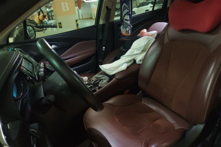 Used Buick Envision 2015 20T Four-Wheel Drive Luxury Model Left Front Seat