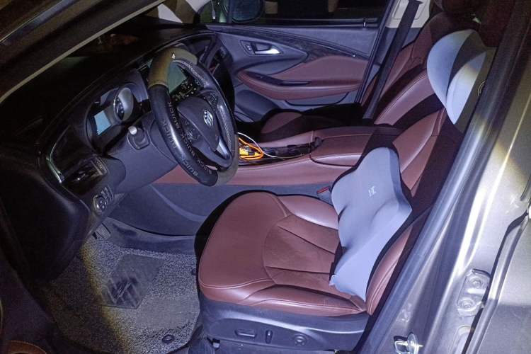 Used Buick Envision 2015 20T Two-Wheel-Drive Elite Model Left Front Seat