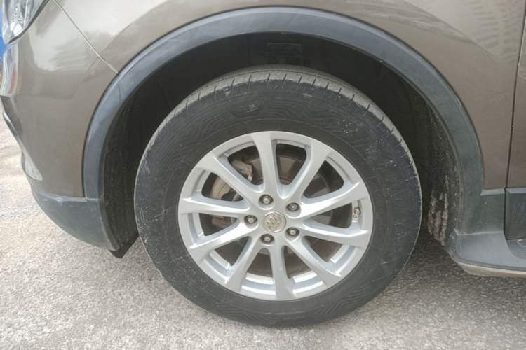 Used Buick Envision 2015 20T Two-Wheel-Drive Elite Model Left Front Wheel Hub