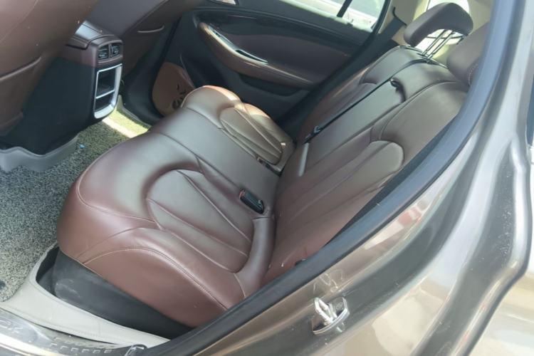 Used Buick Envision 2015 20T Two-Wheel-Drive Elite Model Left Rear Seat