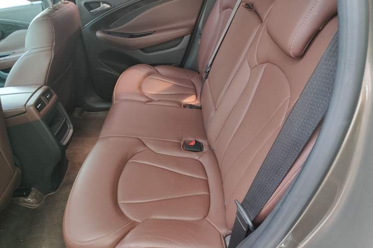 Used Buick Envision 2015 20T Two-Wheel-Drive Elite Model Left Rear Seat