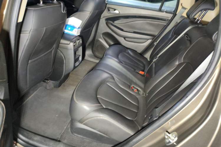 Used Buick Envision 2015 20T Two-Wheel-Drive Elite Model Left Rear Seat