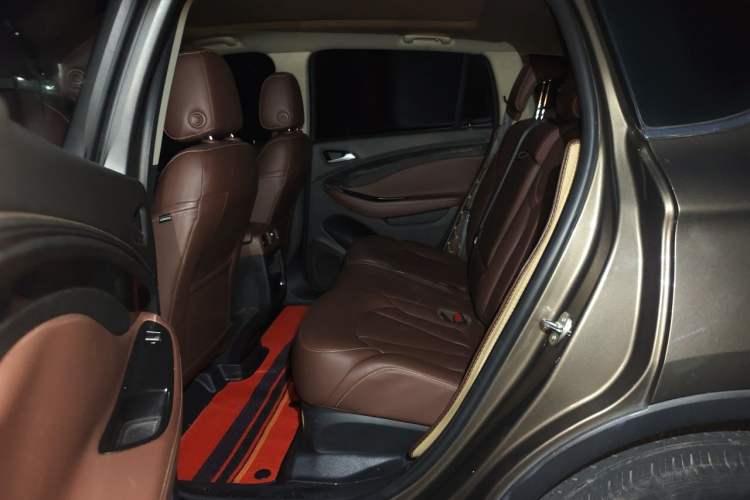 Used Buick Envision 2015 20T Two-Wheel-Drive Elite Model Left Rear Seat