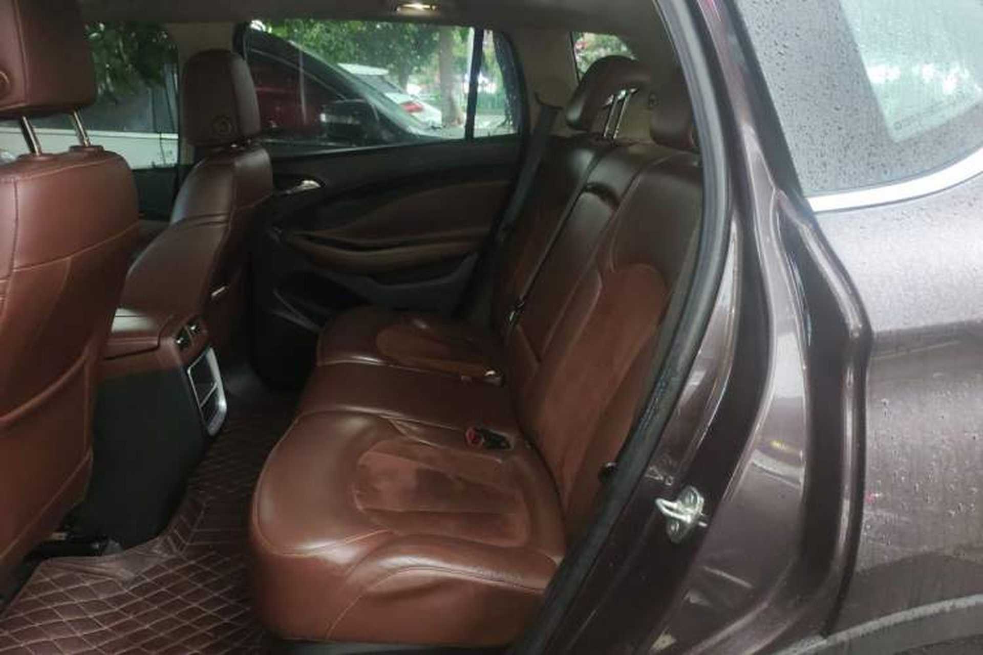 Used Buick Envision 2015 20T Two-Wheel-Drive Elite Model Left Rear Seat
