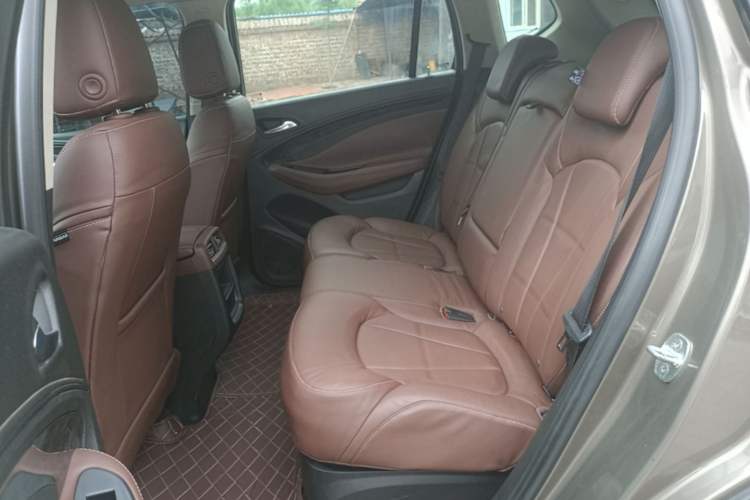 Used Buick Envision 2015 20T Two-Wheel-Drive Elite Model Left Rear Seat