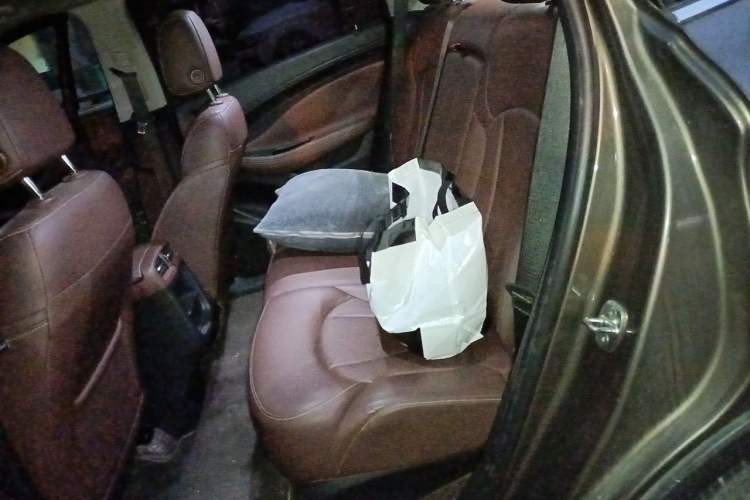 Used Buick Envision 2015 20T Two-Wheel-Drive Elite Model Left Rear Seat