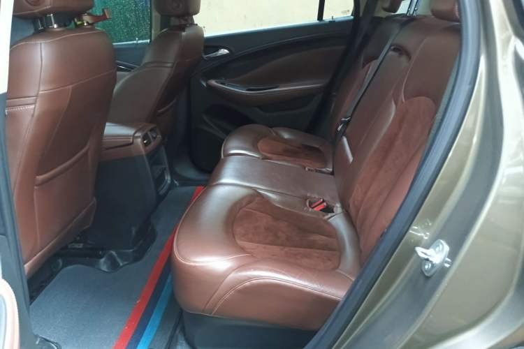 Used Buick Envision 2015 20T Two-Wheel-Drive Elite Model Left Rear Seat