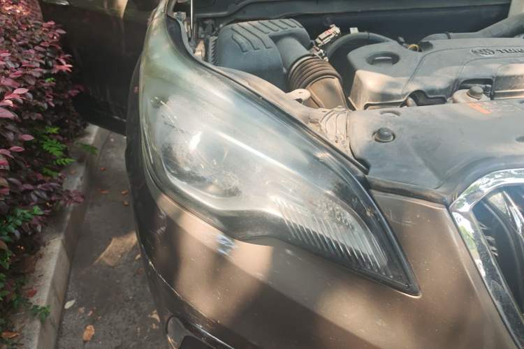 Used Buick Envision 2015 20T Two-Wheel-Drive Elite Model Right Front Headlight