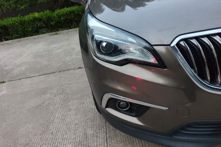 Used Buick Envision 2015 20T Two-Wheel-Drive Elite Model Right Front Headlight