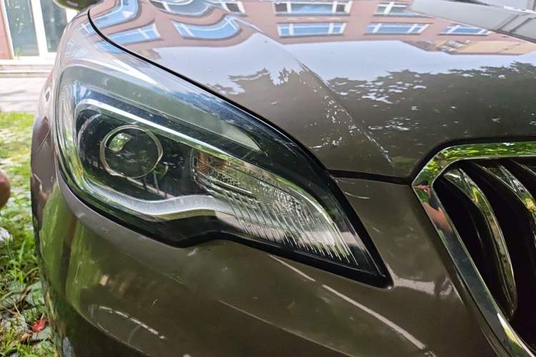 Used Buick Envision 2015 20T Four-Wheel Drive Elite Model Right Front Headlight