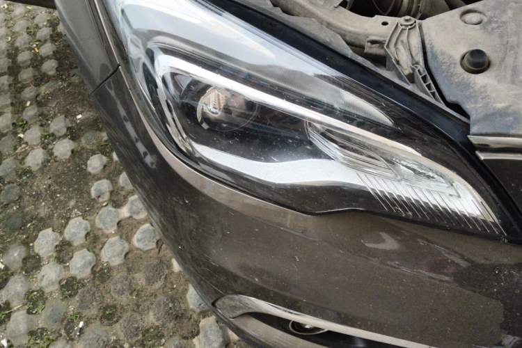Used Buick Envision 2015 20T Two-Wheel-Drive Elite Model Right Front Headlight