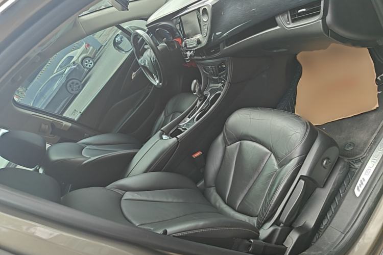 Used Buick Envision 2015 20T Two-Wheel-Drive Elite Model Right Front Seat