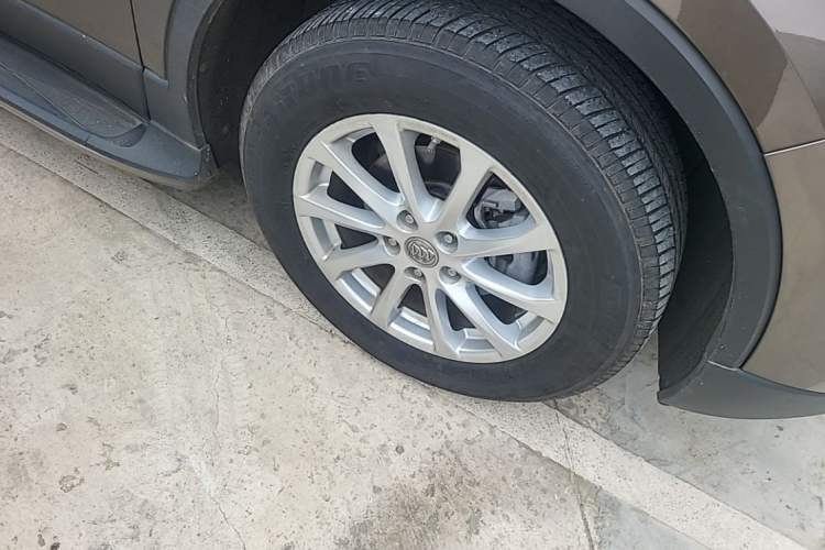 Used Buick Envision 2015 20T Two-Wheel-Drive Elite Model Right Front Wheel Hub