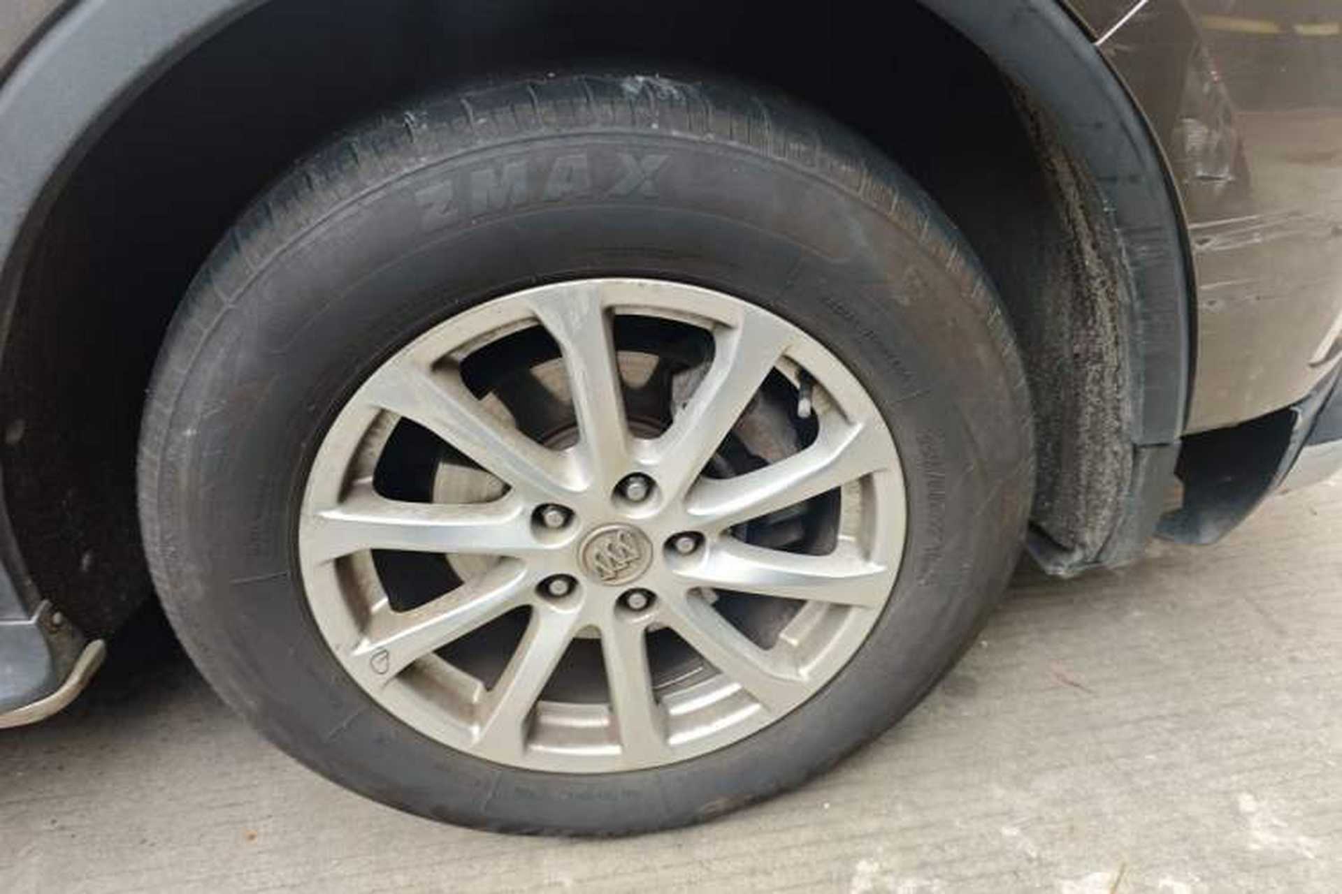 Used Buick Envision 2015 20T Four-Wheel Drive Elite Model Right Front Wheel Hub