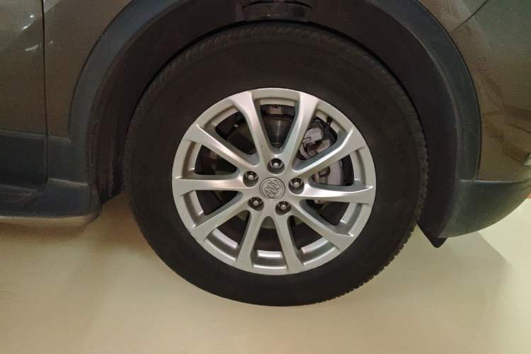 Used Buick Envision 2015 20T Four-Wheel Drive Luxury Model Right Front Wheel Hub