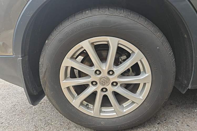 Used Buick Envision 2015 20T Two-Wheel-Drive Elite Model Right Rear Wheel Hub