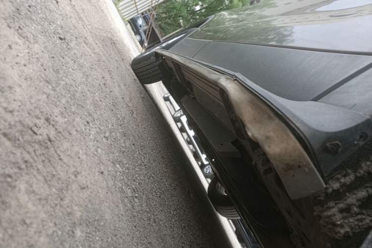 Used Buick Envision 2015 20T Two-Wheel-Drive Elite Model Right Side Sill
