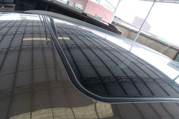 Used Buick Envision 2015 20T Two-Wheel-Drive Leading Model Roof