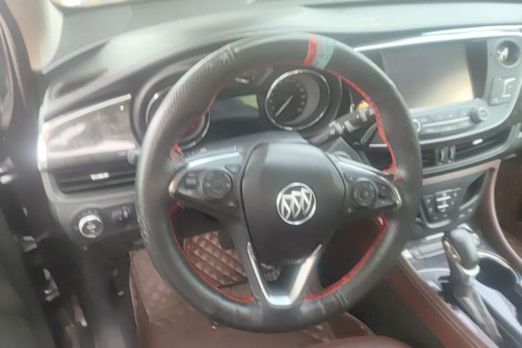 Used Buick Envision 2015 20T Four-Wheel Drive Luxury Model Steering Wheel