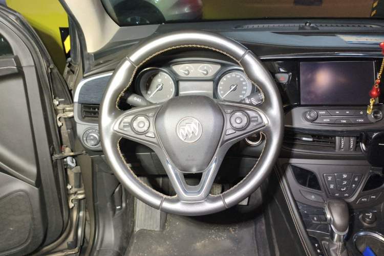 Used Buick Envision 2015 20T Two-Wheel-Drive Elite Model Steering Wheel