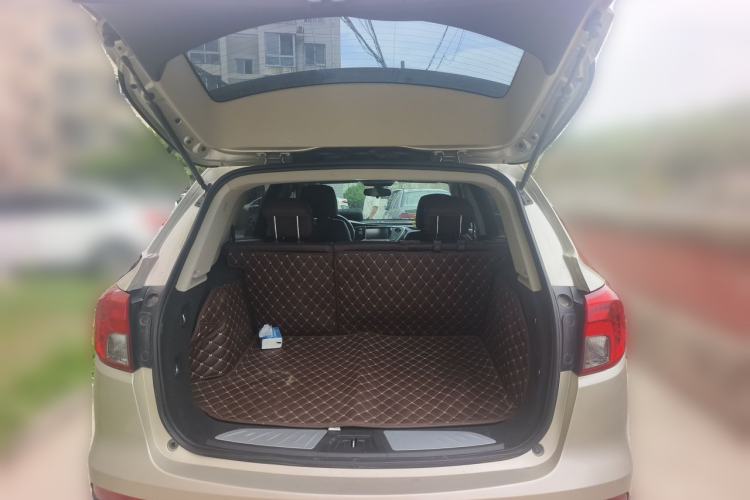 Used Buick Envision 2015 20T Two-Wheel-Drive Elite Model Trunk