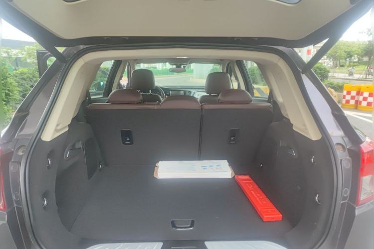 Used Buick Envision 2015 20T Four-Wheel Drive Luxury Model Trunk