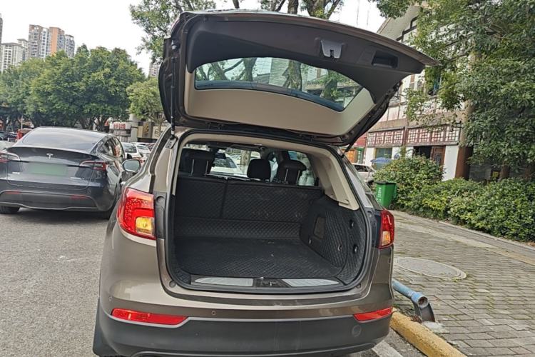 Used Buick Envision 2015 20T Two-Wheel-Drive Elite Model Trunk