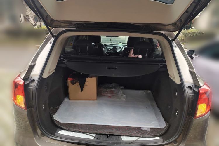 Used Buick Envision 2015 20T Two-Wheel-Drive Leading Model Trunk