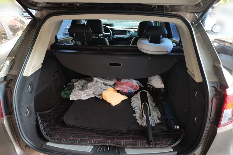 Used Buick Envision 2015 20T Two-Wheel-Drive Elite Model Trunk