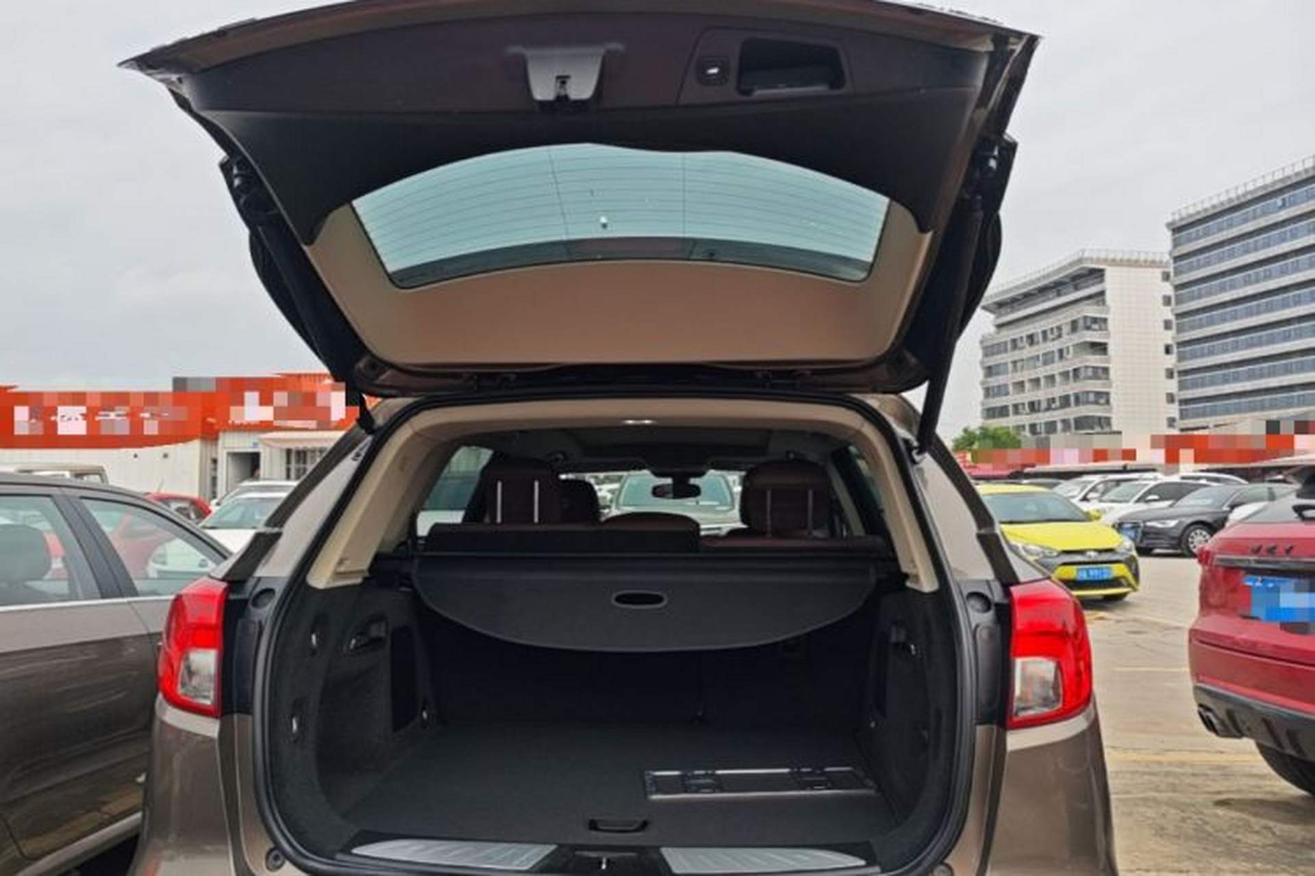 Used Buick Envision 2015 20T Four-Wheel Drive Luxury Model Trunk