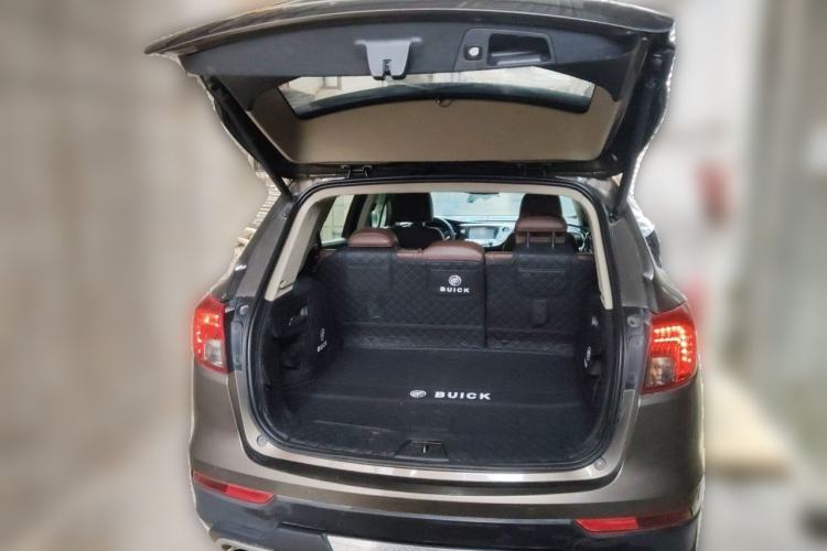 Used Buick Envision 2015 20T Four-Wheel Drive Luxury Model Trunk