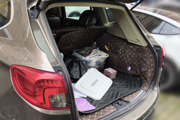 Used Buick Envision 2015 20T Two-Wheel-Drive Elite Model Trunk