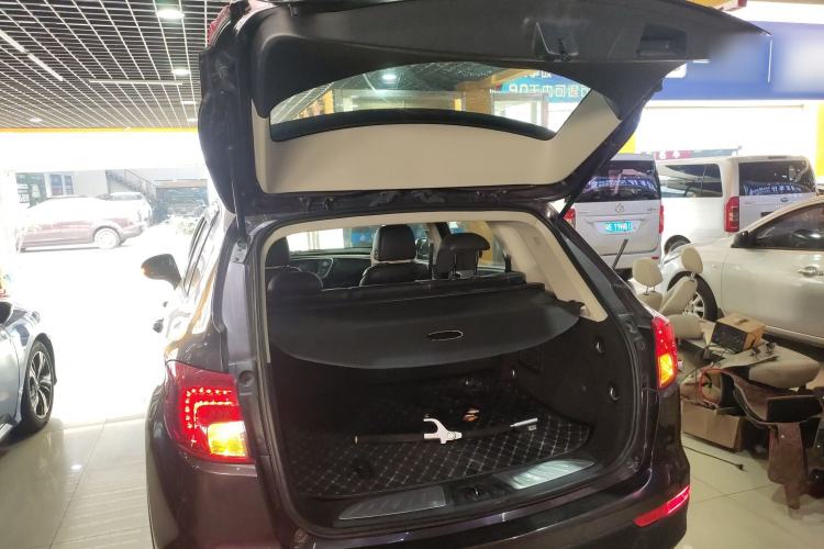 Used Buick Envision 2015 20T Two-Wheel-Drive Elite Model Trunk