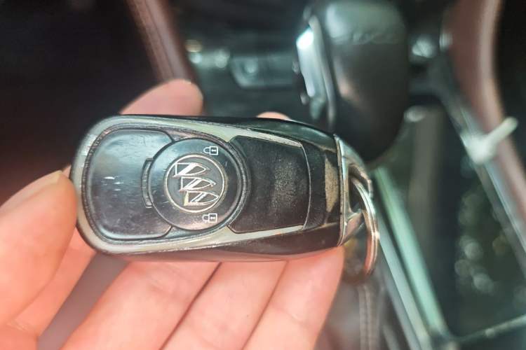 Used Buick Envision 2015 20T Two-Wheel-Drive Elite Model Vehicle Key