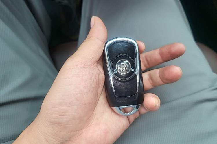 Used Buick Envision 2015 20T Two-Wheel-Drive Elite Model Vehicle Key