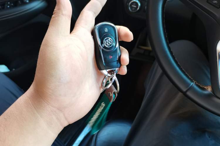 Used Buick Envision 2015 20T Two-Wheel-Drive Elite Model Vehicle Key