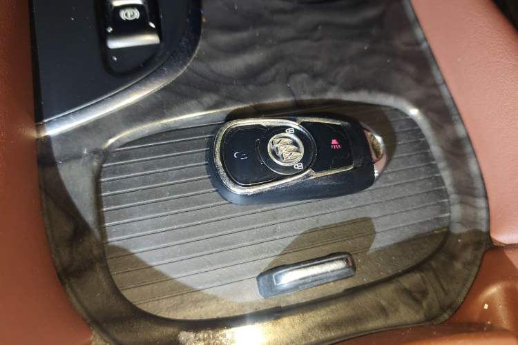 Used Buick Envision 2015 20T Two-Wheel-Drive Elite Model Vehicle Key