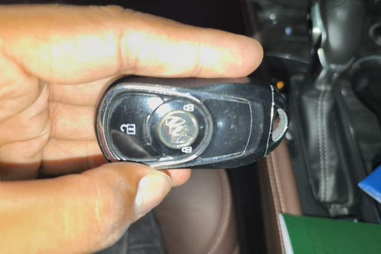 Used Buick Envision 2015 20T Two-Wheel-Drive Elite Model Vehicle Key