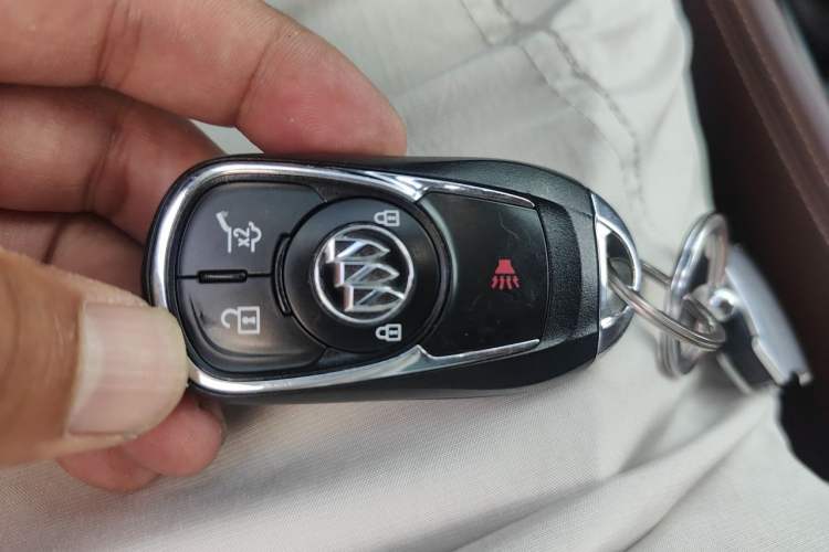 Used Buick Envision 2015 20T Four-Wheel Drive Luxury Model Vehicle Key