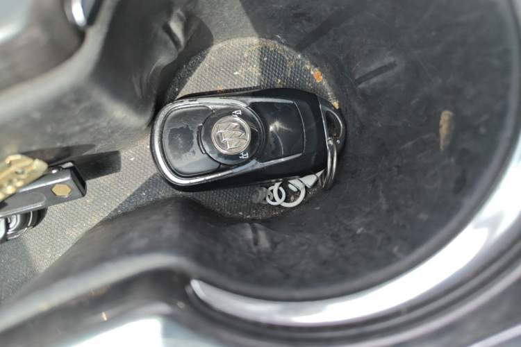 Used Buick Envision 2015 20T Four-Wheel Drive Elite Model Vehicle Key