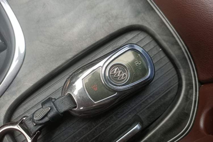 Used Buick Envision 2015 20T Two-Wheel-Drive Elite Model Vehicle Key